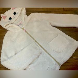 Cat Sweatshirt. H&M, Girls Size: 8/10, White.